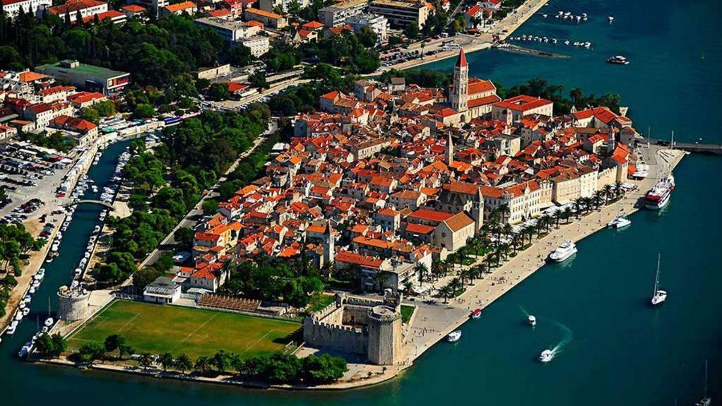 Villa Bubi Trogir Exterior photo
