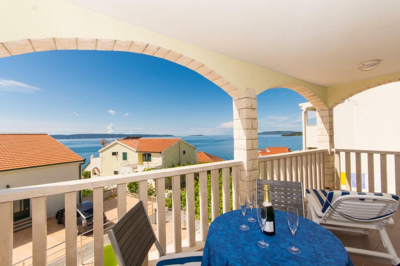 Villa Bubi Trogir Exterior photo