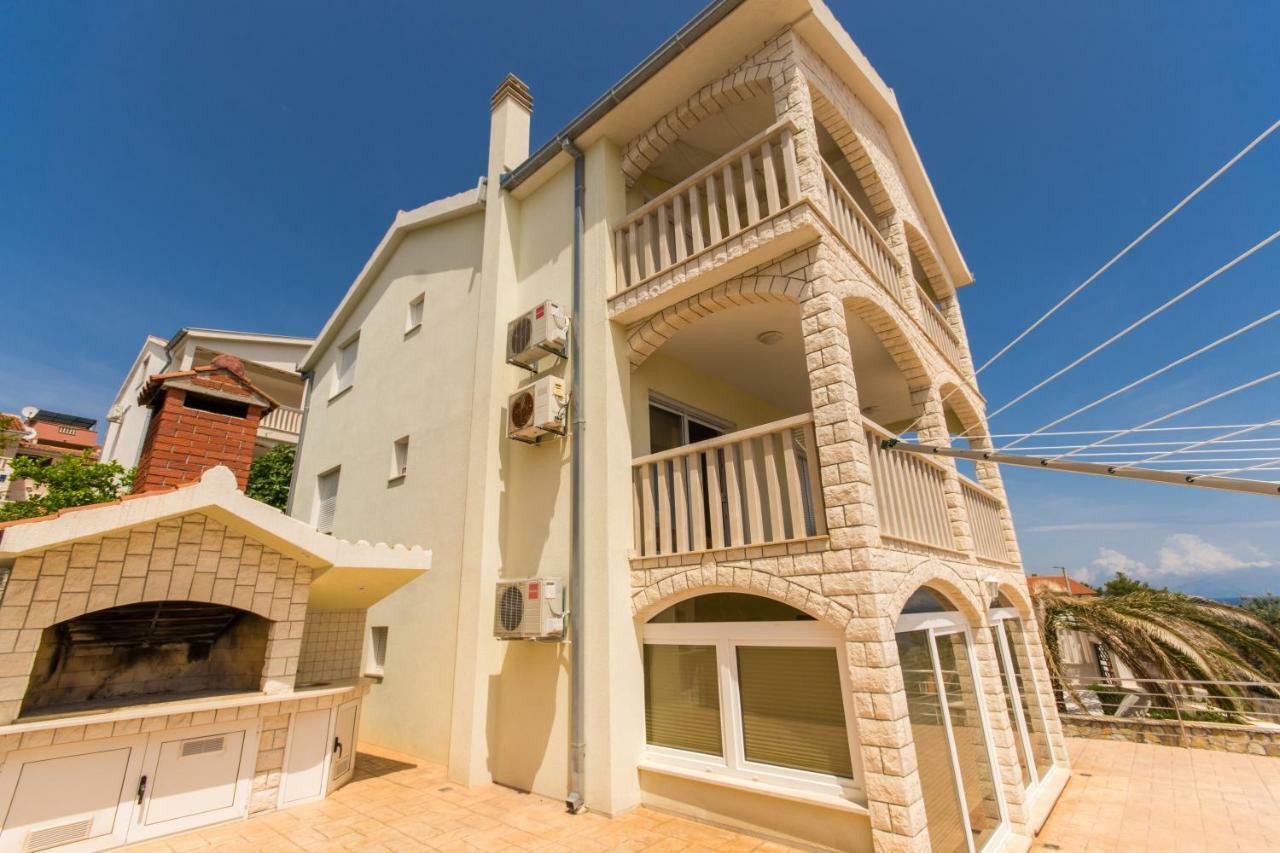 Villa Bubi Trogir Exterior photo